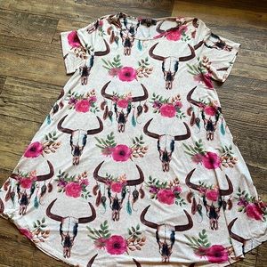 Floral pattern dress. Size M, can easily fit XL